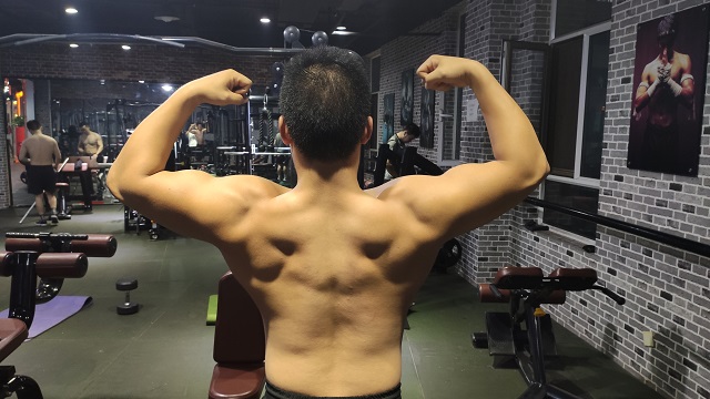 闪光的信院第260期:除了冠军 保持奔跑也是“杰”出的代名词