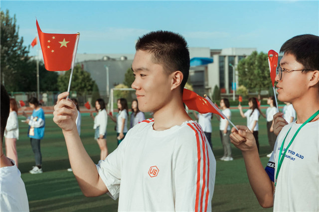 歌颂千秋 礼赞祖国——淬炼商学院2019级行管专业开展主题团日活动