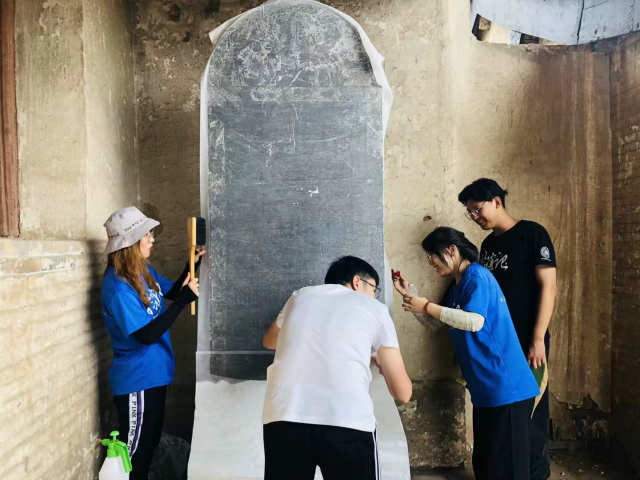 走进古老村落 做保护古建筑的先行者