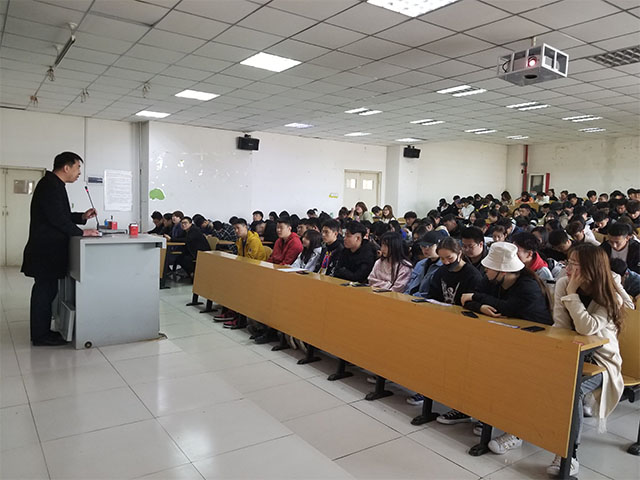 【辅导员说完满】传承五四精神 凝聚青春力量