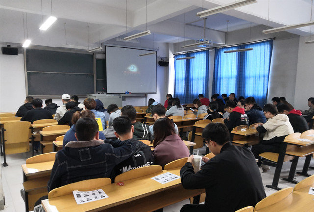 【辅导员说完满】大学于学 就业于业——大数据学院、信息工程学院2016级辅导员说完满