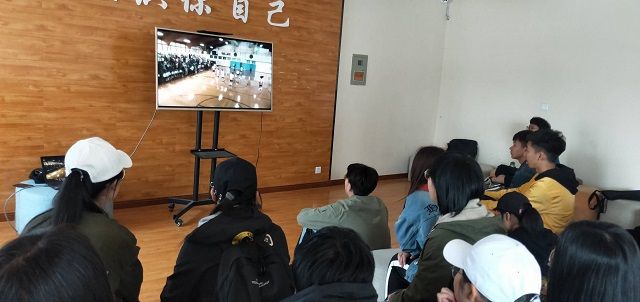 【完满班级】礼赞青春 异彩纷呈——食品与环境学院食安1802班级影评大赛活动