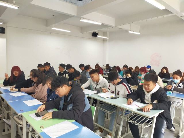 【完满班级】标志设计展风采 博采众长显闪亮——艺术传媒学院环设1902班LOGO设计大赛