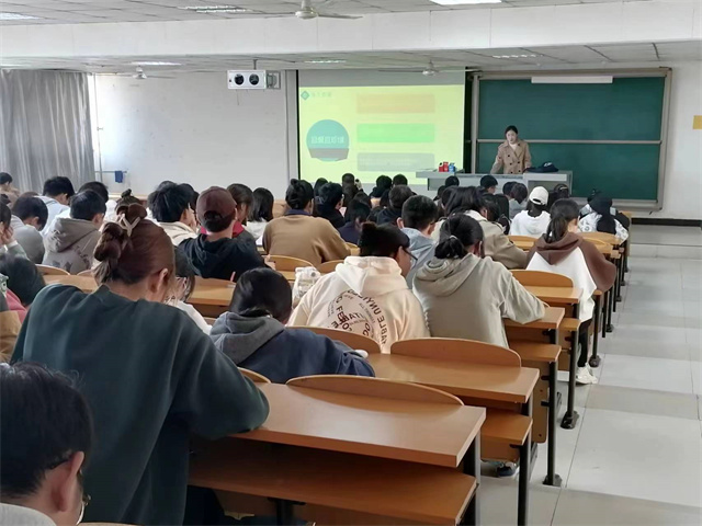 【辅导员说完满】规划现在 演绎未来——远景学院2022级辅导员说完满