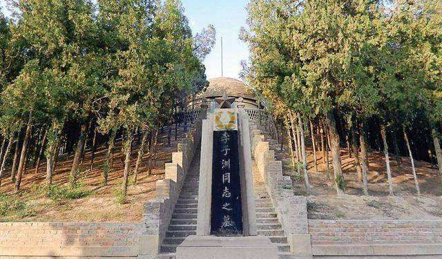 【暑期社会实践】缅怀革命先烈 踏寻红色足迹——大数据学院、信息工程学院计科1901班暑期社会实践活动