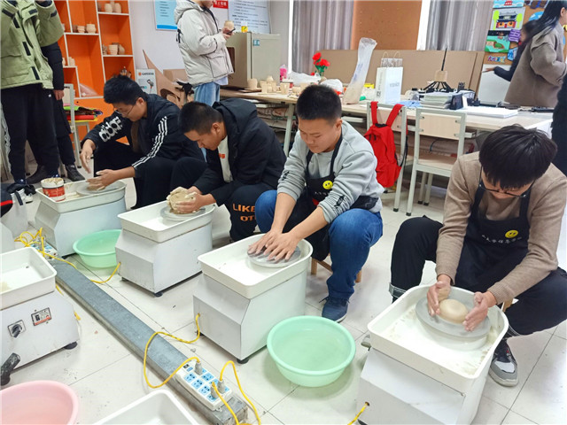 【社团活动】勤动手 长见识——“智多星”领航工程之第四届“长知识”泥塑体验活动