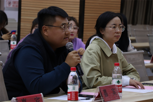 给我一支麦克风 show你精彩一瞬间——经济与管理学院“金”话筒主持人大赛决赛