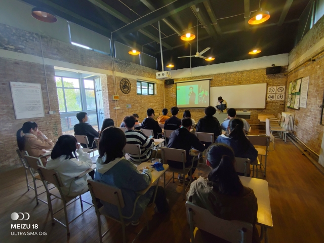 槽点多多之当代大学生该追什么星——远景2003班10月完满班级活动