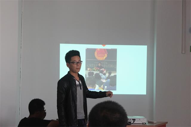 环科系举办首届“新生盼,老生说”新老生交流会