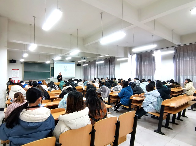 【完满班级】研途修筑梦想 经验拨开迷茫——食品与环境学院动医1901班完满班级活动