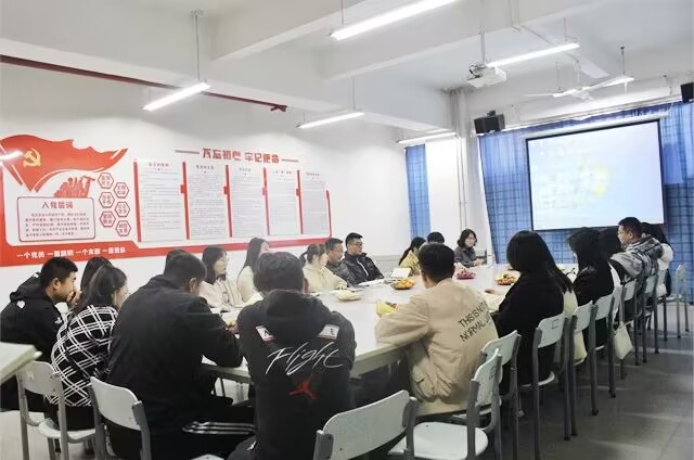 【辅导员说完满】强联合共赋能 携手共话说完满——淬炼·国际商学院&经济与管理学院开展“辅导员说完满”活动