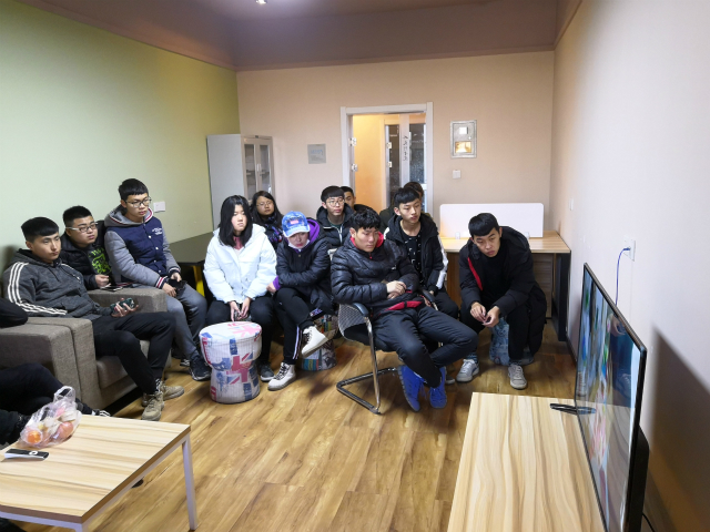 【完满班级】不放弃 不言弃——网工1702班班级观影活动