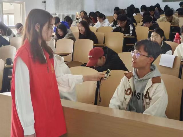 拒绝暴力青春主题宣讲会——大数据学院、信息工程学院“玫瑰少年”反校园霸凌专项志愿服务队活动