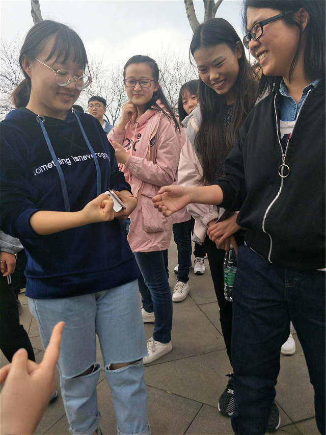 【完满班级】展青春之风采 扬信任之精神——经济管理系经管1703班心理素质拓展活动