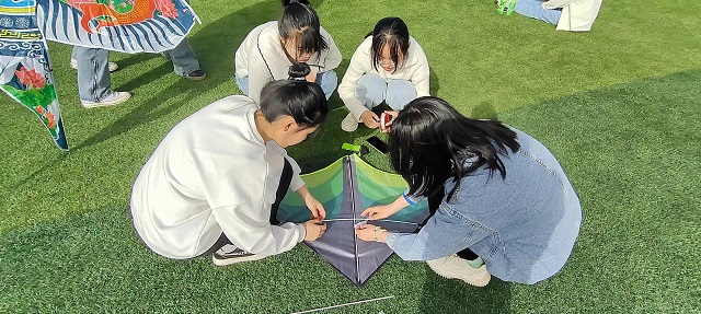 【完满团支部】纸鸢一线牵 情系蓝天愿——经济与管理学院数管2203班完满团支部活动