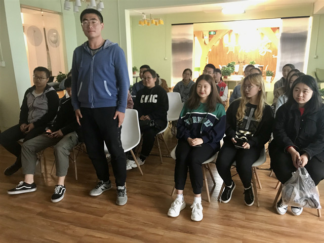 【主题团日】烈火心中燃 激情望前行——经济与管理学院四月主题团日活动纪实（五）