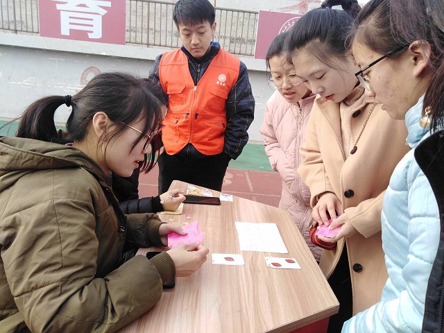 【社团巡礼节】美食游戏与水果手术 领略社团风采