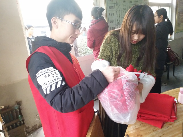 【完满班级】志愿之行 遵从本心――生技1601举办公益服务完满班级活动