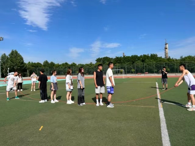 趣味跳跃 绳绳接力——淬炼·国际商学院班级团体跳绳比赛