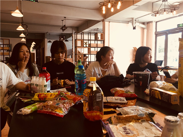 【完满班级】跃动青春  眺望远方——淬炼商学院六月完满班级主题活动（三）