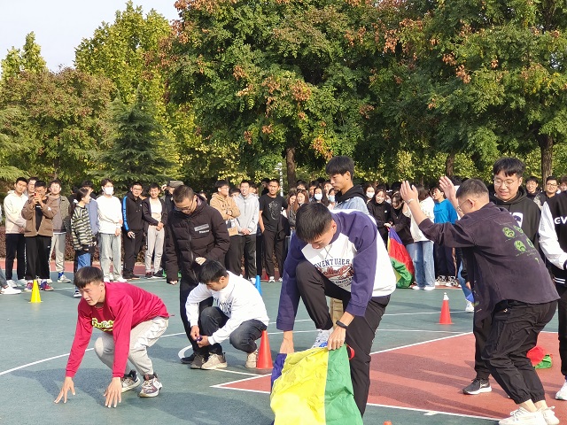 穿越封锁线 实现零距离——大数据学院、信息工程学院第一届全能王大比拼