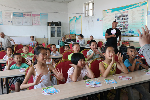 【三下乡】医疗帮扶  “青鸟”助力