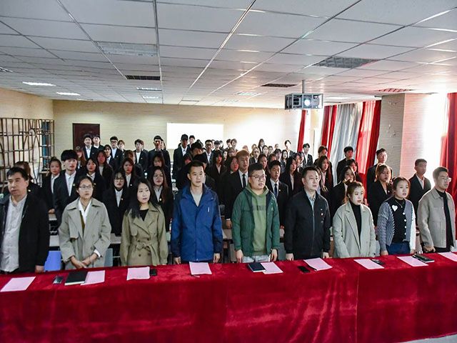 青马逐梦新时代 薪火相传建新功——艺术传媒学院第二期完满教育学生骨干培养计划雏鹰班开班仪式