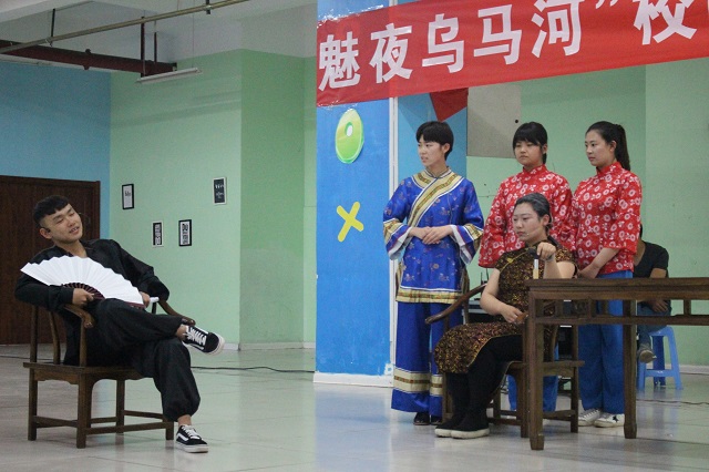 【戏剧节】青春是一场砥砺前行的旅程——舞台剧《青春·渡》