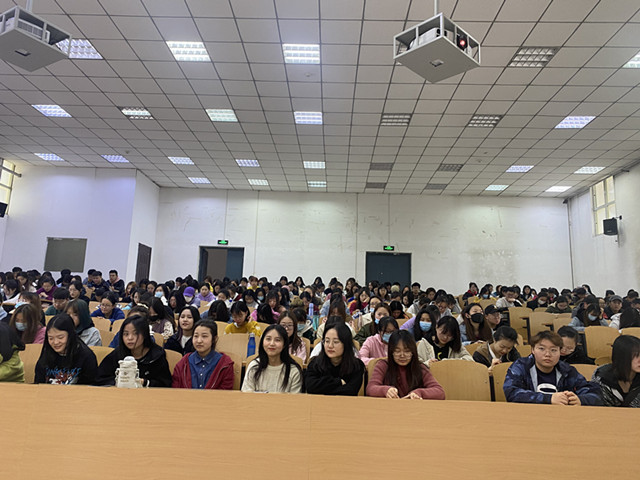 【辅导员说完满】学党史 明真理 凝聚奋进力量——淬炼商学院2018级“辅导员说完满”专题活动