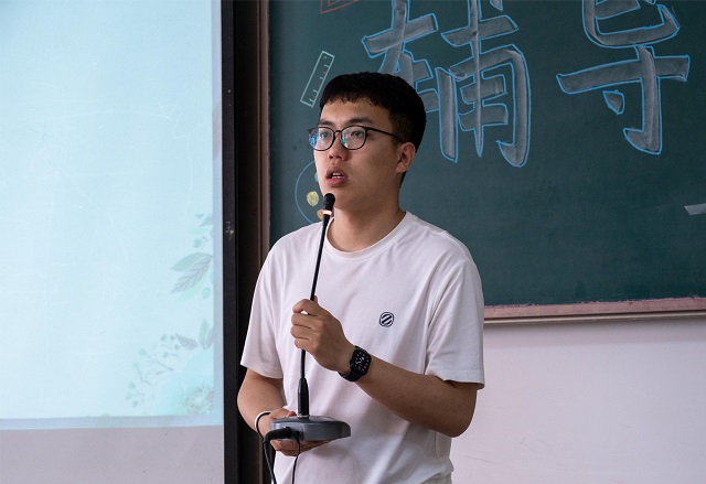 【辅导员说完满】诚信之灯照亮前进之路——智能工程学院2022级辅导员说完满活动