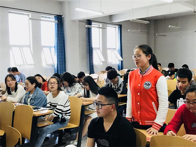 【辅导员说完满】与人交往是艺术——智能工程学院开展2017级“辅导员说完满”活动