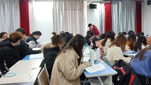 【主题团日活动】贯彻新思想 开拓新发展——艺术传媒学院2018级视觉1804班主题团日活动