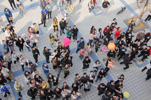 【社团巡礼节】“空投”礼包从天而落 “荣耀”之战随即打响