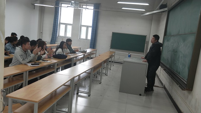 【完满班级】观历史 忆经典——食品与环境学院土管1501班经典电影欣赏分享会