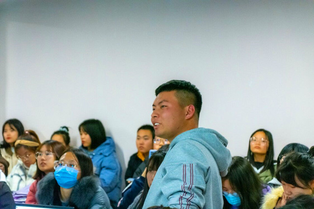 【1+1＞2】“剪”出精华 淬炼学子在实操中学习视频剪辑