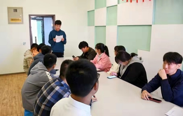 【完满班级】丰富文化知识 陶冶艺术情操——远景2103班10月完满班级活动