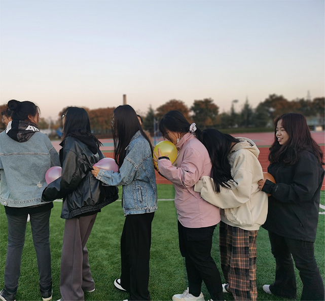 【完满团支部】 一室芳华 寓你同乐——艺术传媒学院环设2303班完满团支部活动