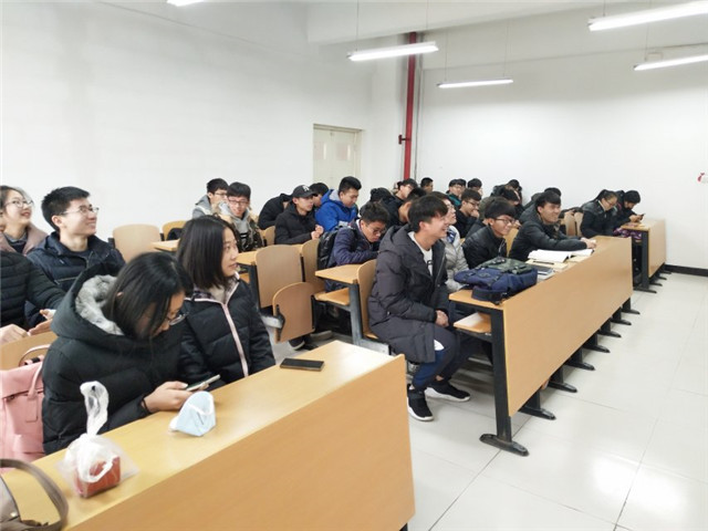 【完满班级】有发明之力者虽旧必新 无发明之力者虽新必旧——机电工程系电气1601班“创”想青春 变废为宝手工制作活动