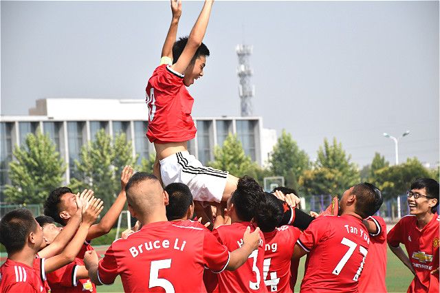 第十一届“至强杯”男子足球联赛圆满落幕