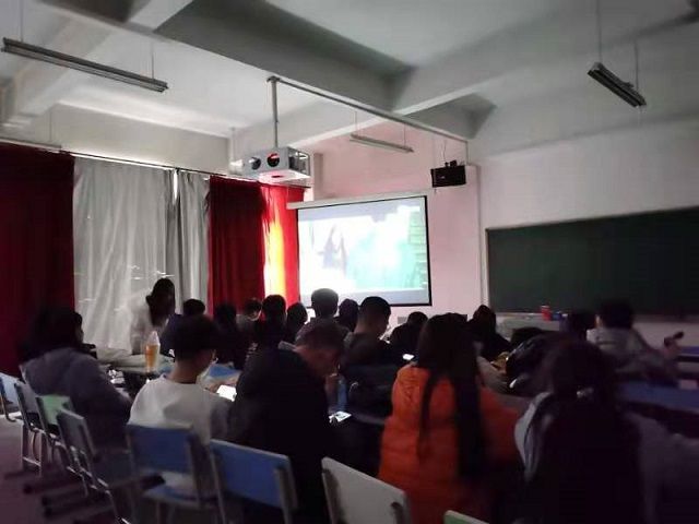 【完满班级】热泪盈眶 回味无穷——艺术传媒学院数字媒体2002班举办观《无双》电影活动