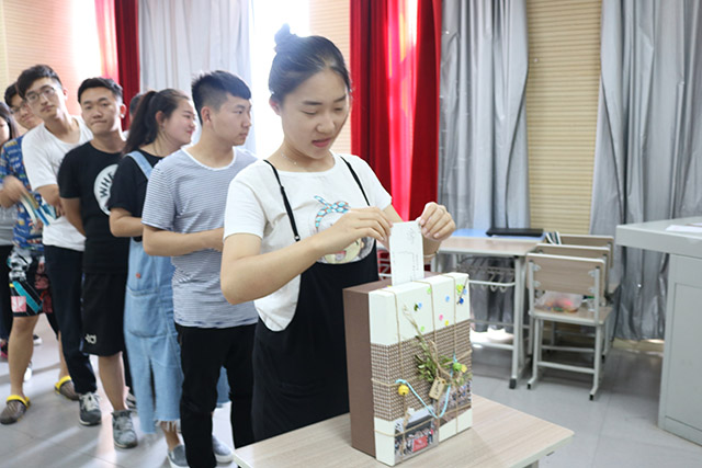 【完满班级】时光逆转 拥抱风华正茂的你——艺术传媒系14、15级视觉专业完满班级活动之赞礼毕业