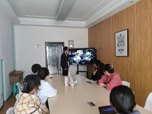 【完满团支部】谱写文明旋律 雷锋精神永存——远景学院远景2104班完满团支部活动