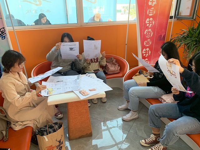 【完满班级】设计源于自然 来自生活——艺术传媒学院环设1604班举办“别具一格 创意空间”室内空间设计“作品展活动