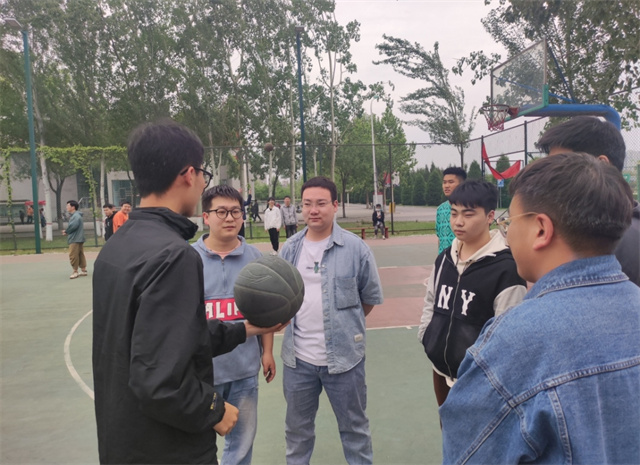 【完满团支部】运动挥洒汗水 青春绽放光芒——智能工程学院机制2001班完满团支部活动