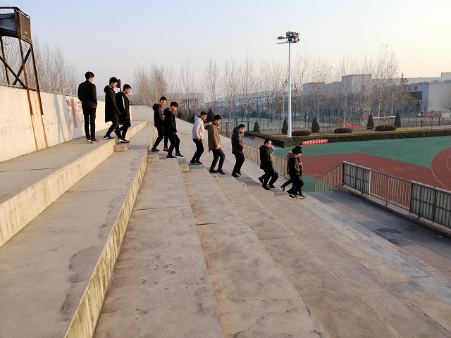 【完满班级】一“跑”而红——计科1802班“磨砺青春 矢志报国”活动