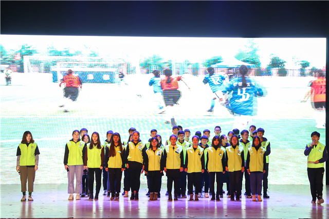 第100期乌马河周末文化广场“汇彩色之力 幸不负青春”主题晚会圆满落幕