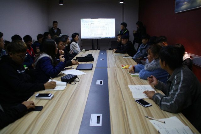 融合力量 赢在未来——智能工程学院第六期干部座谈会第二讲