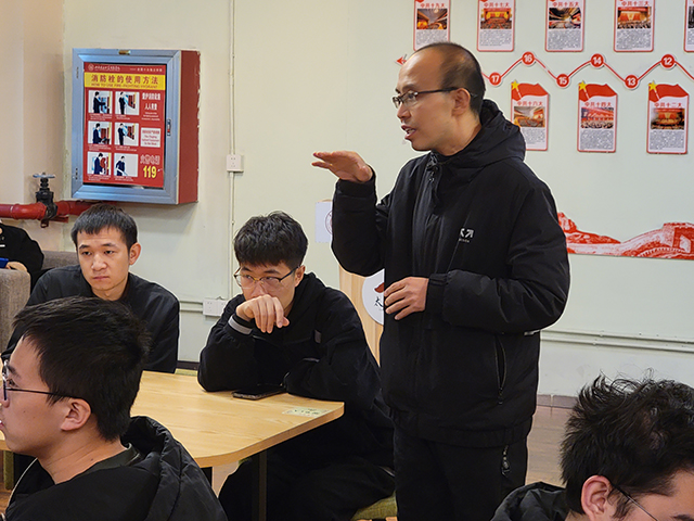 读书成就梦想 创业就业决定未来——大数据学院、信息工程学院网工2106班学业导师交流会