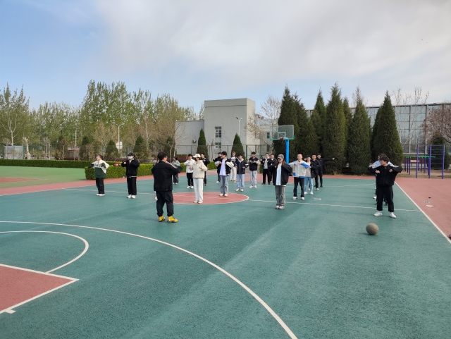【完满团支部】挑战地心引力 引爆篮球魅力——大数据学院、信息工程学院计科2214班完满团支部活动