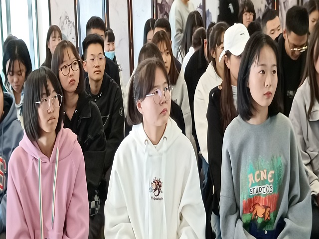 学长计划第907期:携手共进抵风雨 同心共筑心中梦——食品与环境学院“学长计划·百花讲堂”第116期